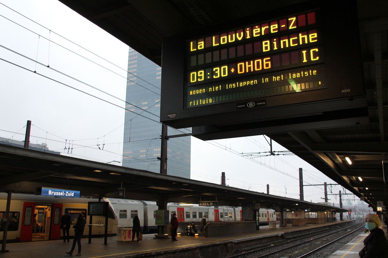Gare du midi à Bruxelles. Il faut compter une bonne heure pour se rendre à Binche © Globe Reporters