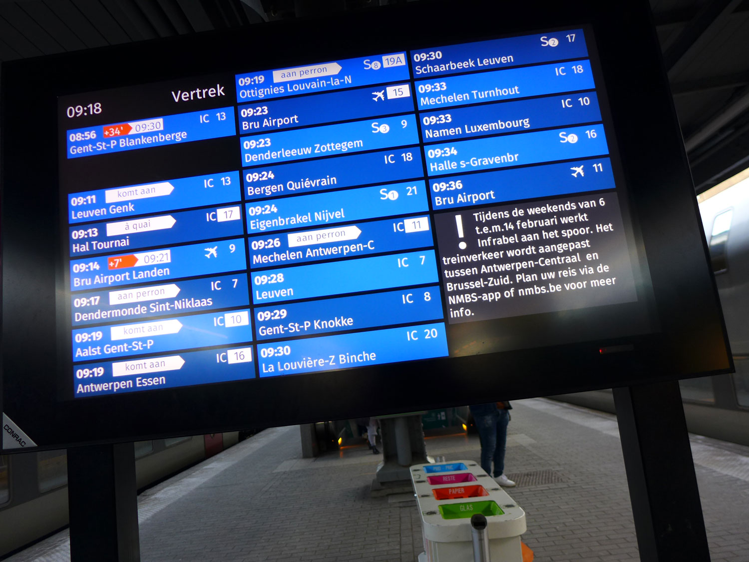 Début du reportage à Gare du Midi de Bruxelles. Le train pour Tournai, en Région wallonne, est prévu à 9h13 © Globe Reporters