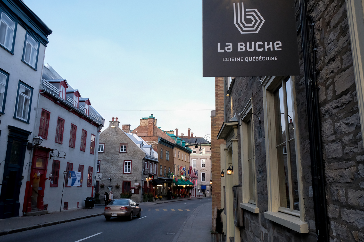 Le restaurant La Bûche se situe dans le quartier du Vieux-Québec, près du vieux port © Globe Reporters
