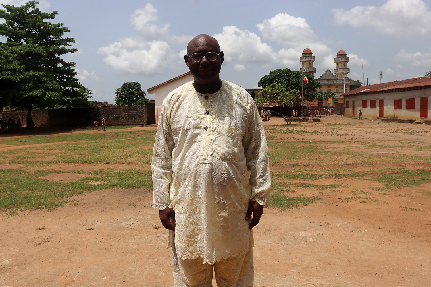 Yaya ISSOUMAÏLA est un des gardiens de l’histoire et des coutumes des Yorubas à Porto Novo. 