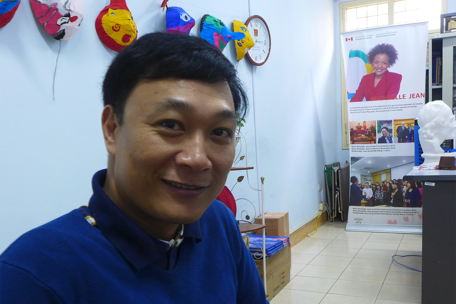 Tran Van Cong est professeur de français. Alors, forcément, il connaît beaucoup de francophones, ici au Vietnam.