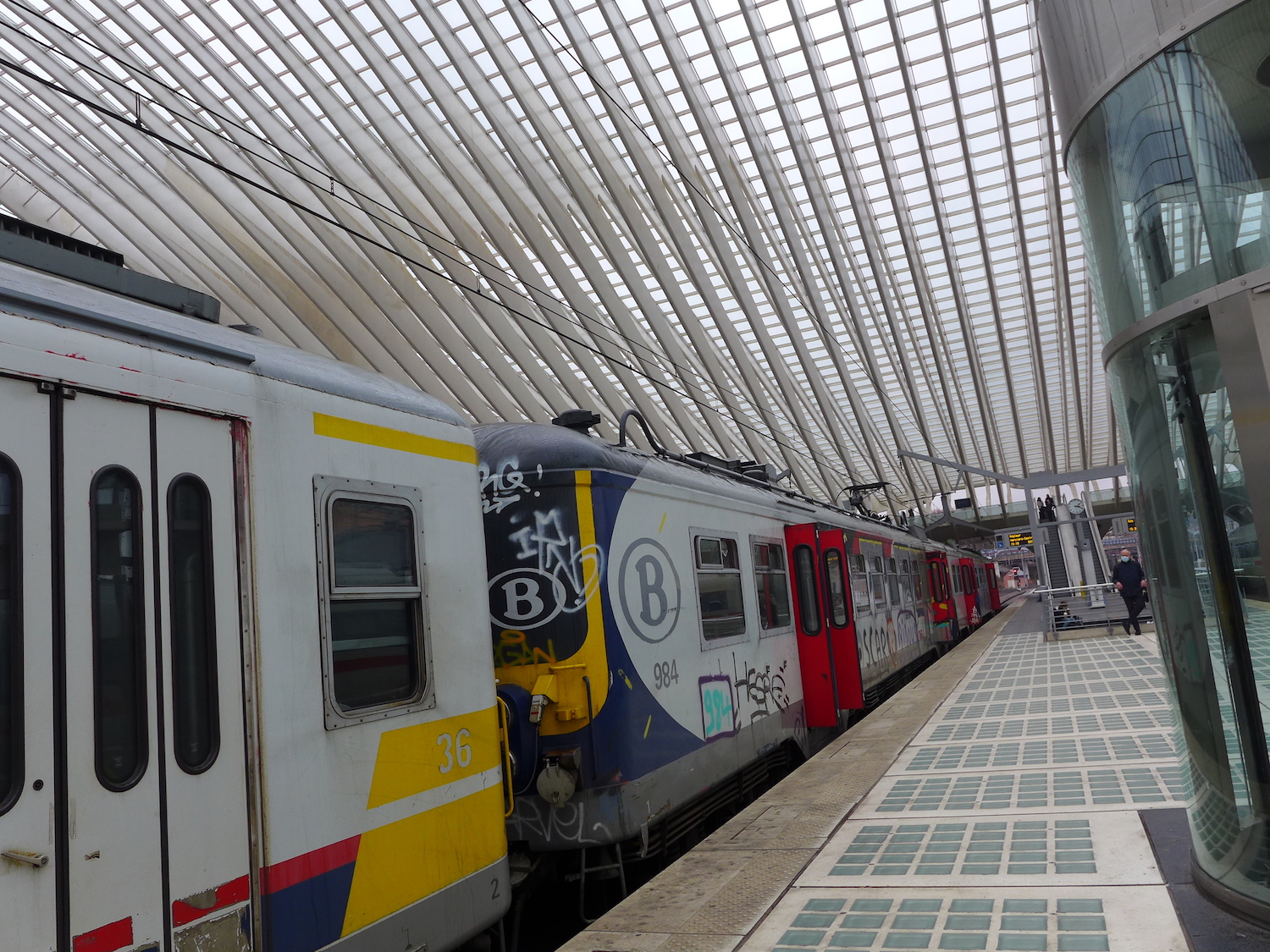 Notre correspondant en Belgique arrive à la gare de Liège, une gare aux allures futuristes © Globe Reporters