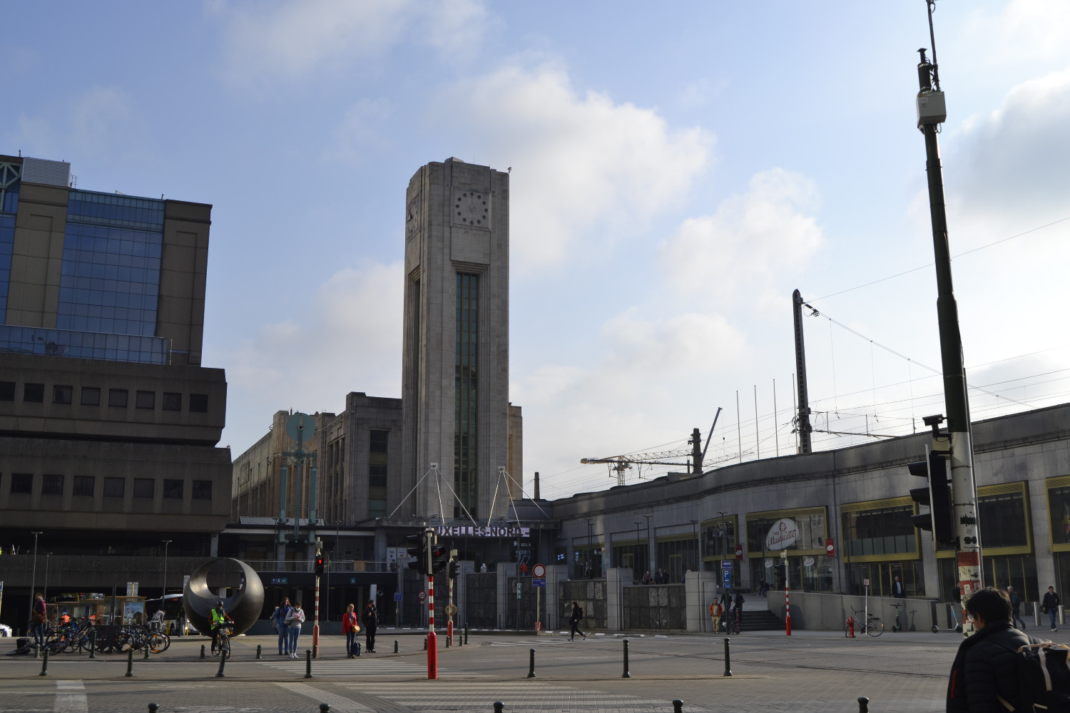 Départ de la gare du Nord de Bruxelles pour se rendre à Ath © Globe Reporters