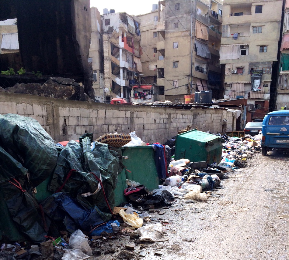 Autour du camp de Chatila. Avec la crise des poubelles, les problèmes d’hygiène redeviennent une vraie préoccupation.