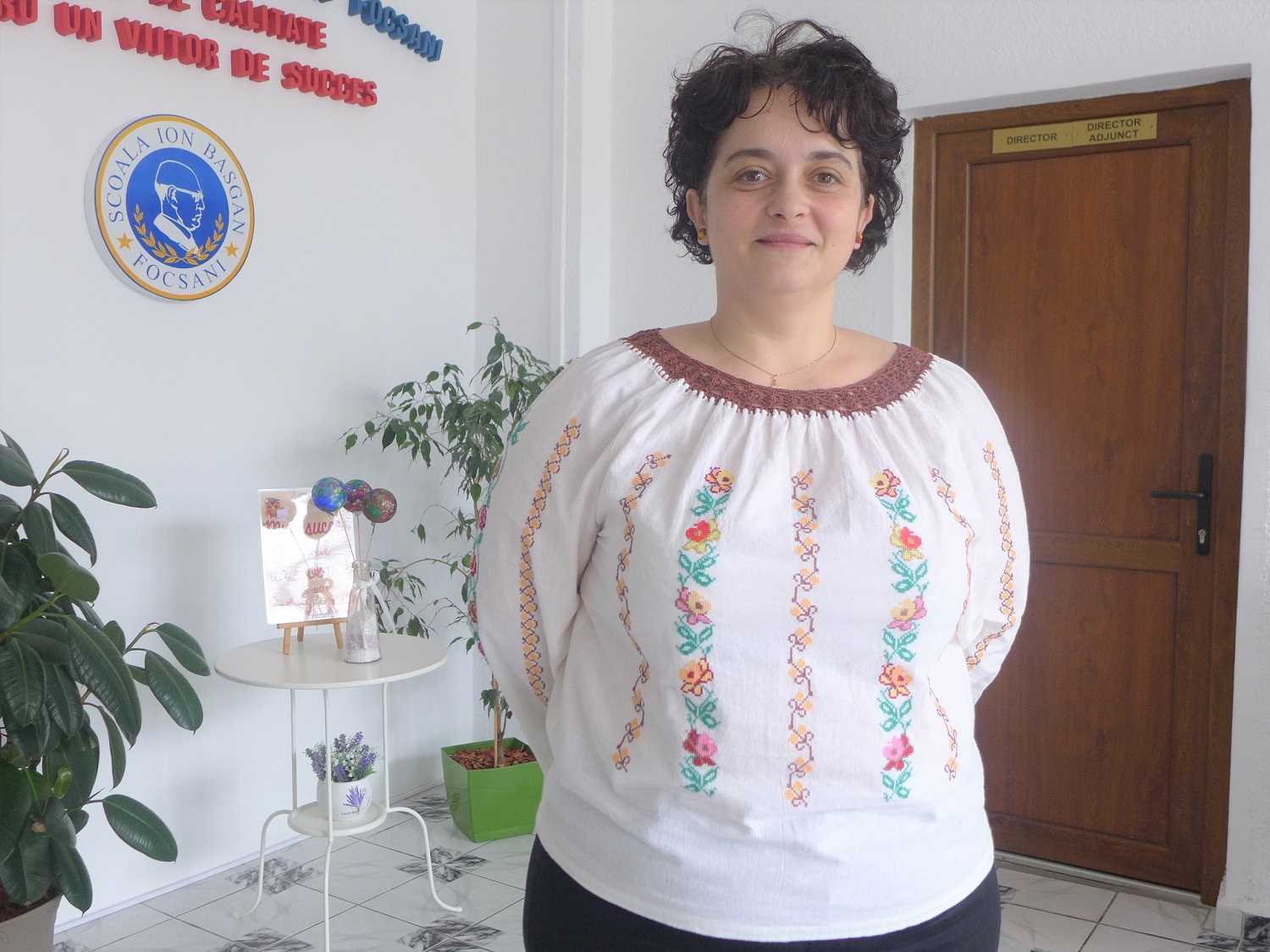 Alina DIMA, la directrice de l’école Ion Basgan.