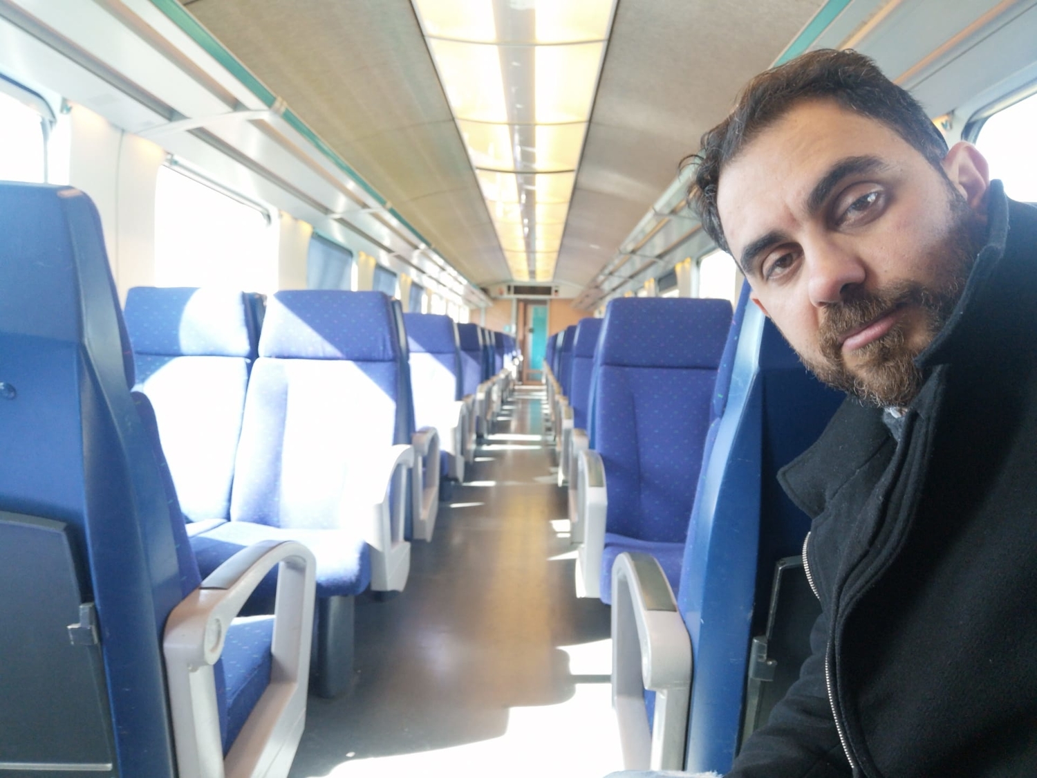 Majdi rentrant en train, le dernier trajet, dit-il, avant le confinement général en Belgique qui avait commencé le 18 mars 2020 à midi /crédit photo : Majdi