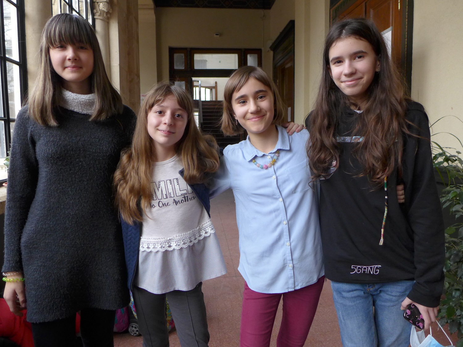 De gauche à droite : Nicole, Iulia, Irina et Daria