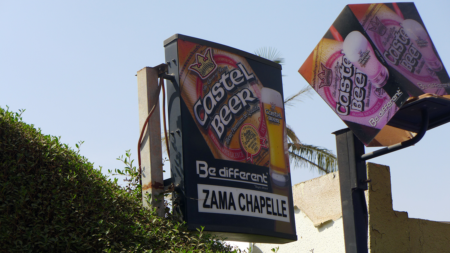 Zama Chapelle est le nom du restaurant où Jean KABORE invite l’envoyée spéciale. 