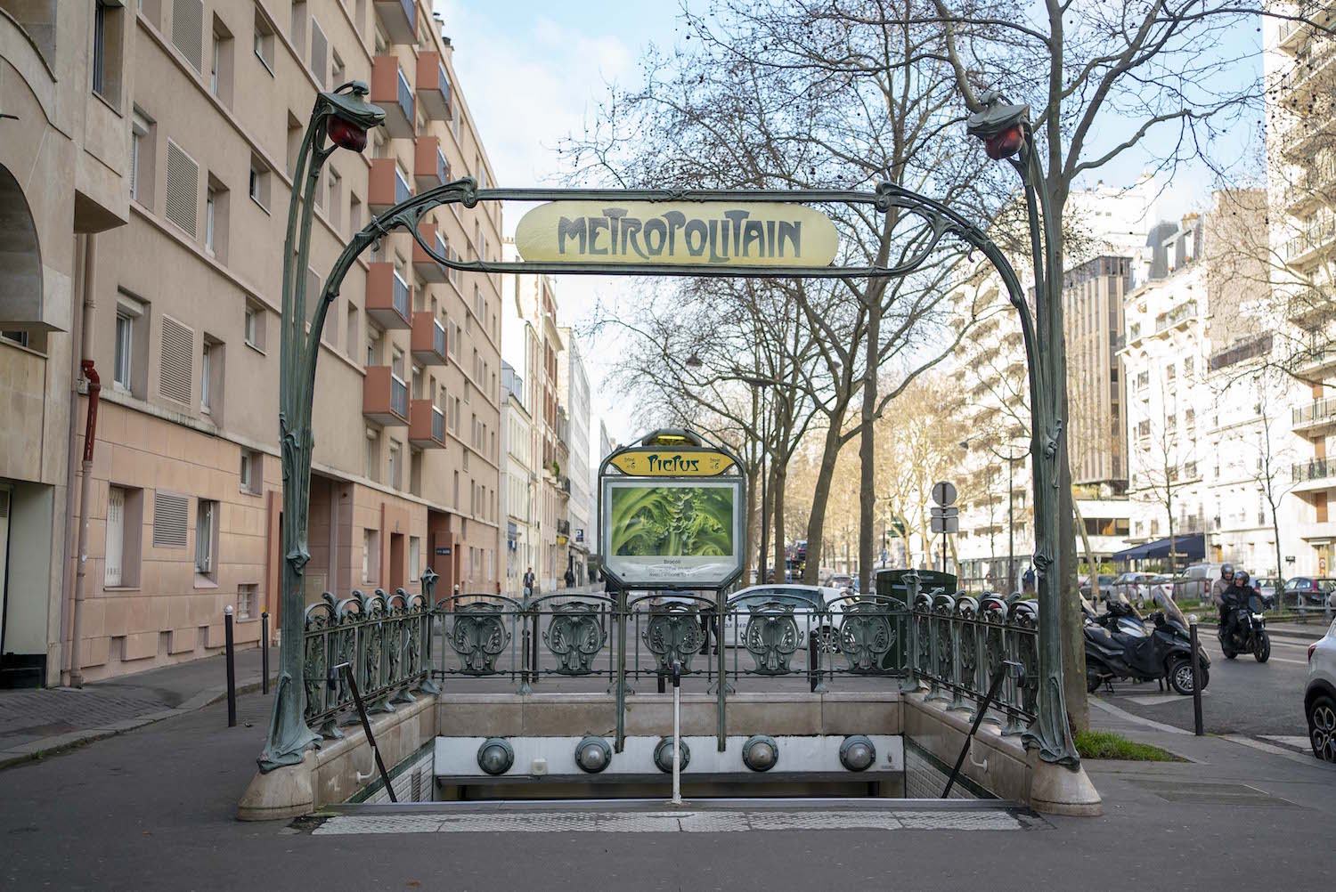 Arrivée à destination, dans le 12e arrondissement de Paris © Globe Reporters