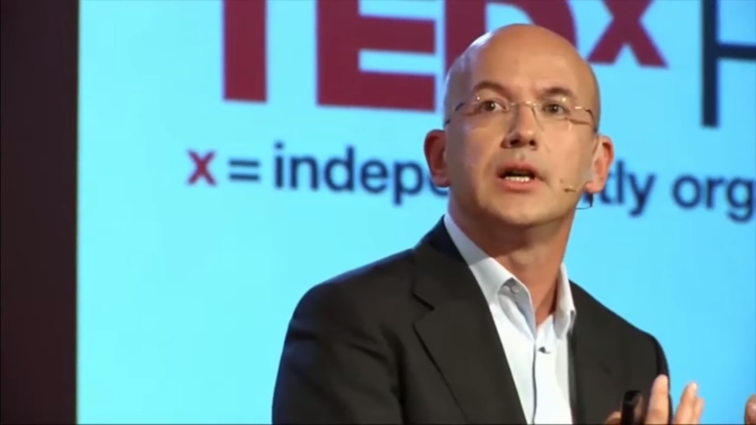 Yves Daccord au TEDxHelvetia (Crédit photo : Youtube / TEDx Talks)