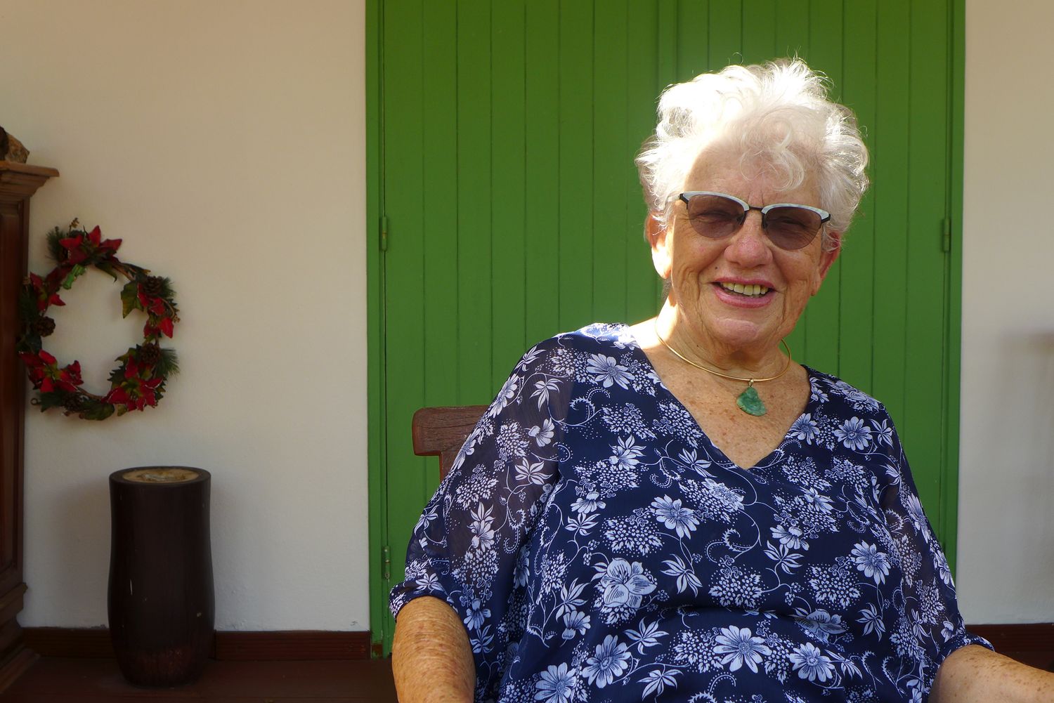 Ginette a le sourire : elle part en week-end à Saint-Joseph, au sud de l’île.