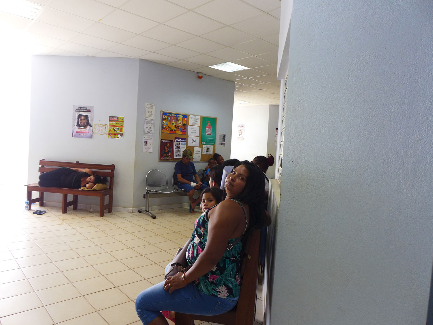 Salle d’attente du centre de santé de Maripasoula.