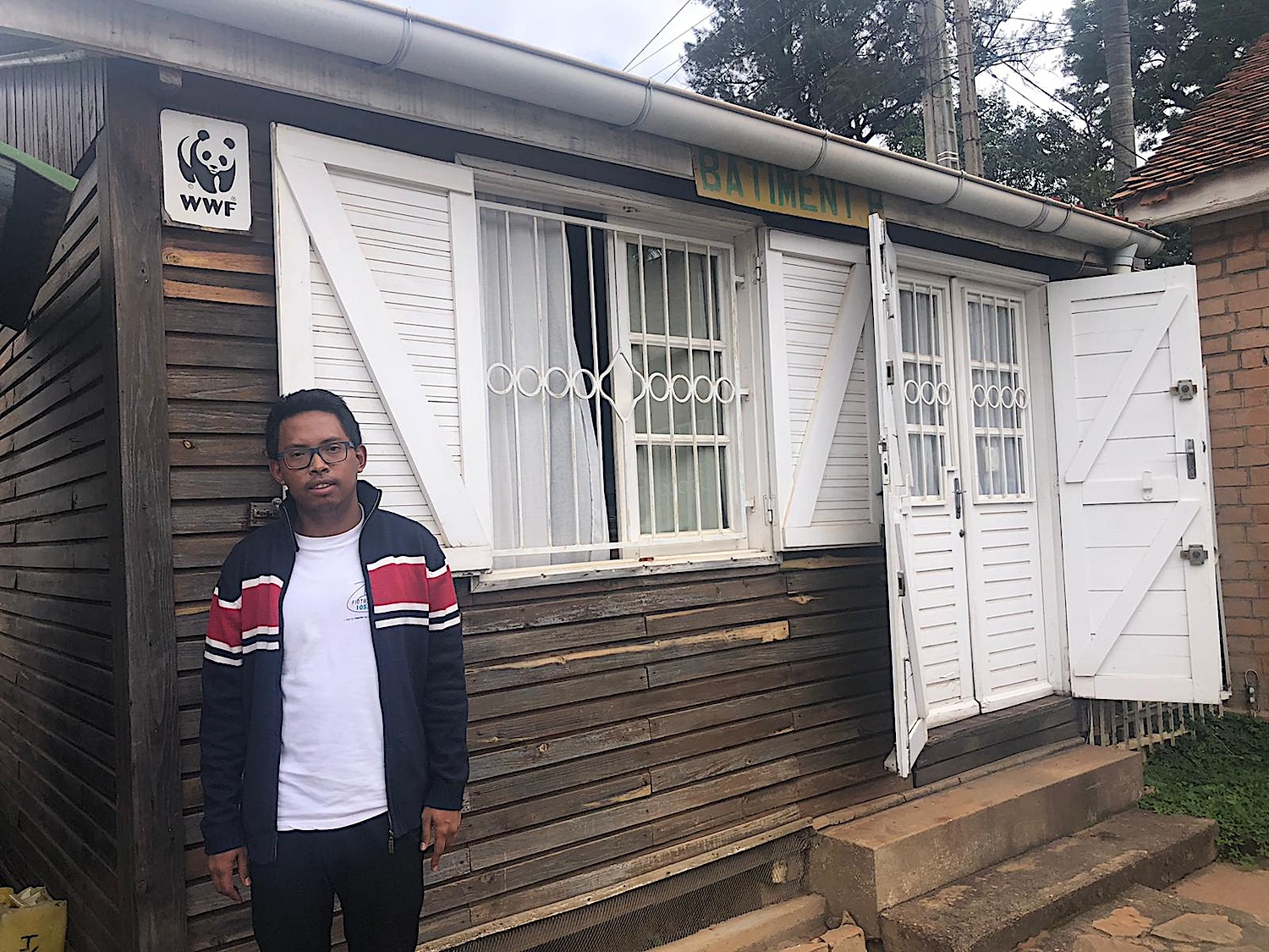 Entrée au bureau de WWF et de Tantely ANDRIAMBOLOLONA à Antananarivo © Globe Reporters