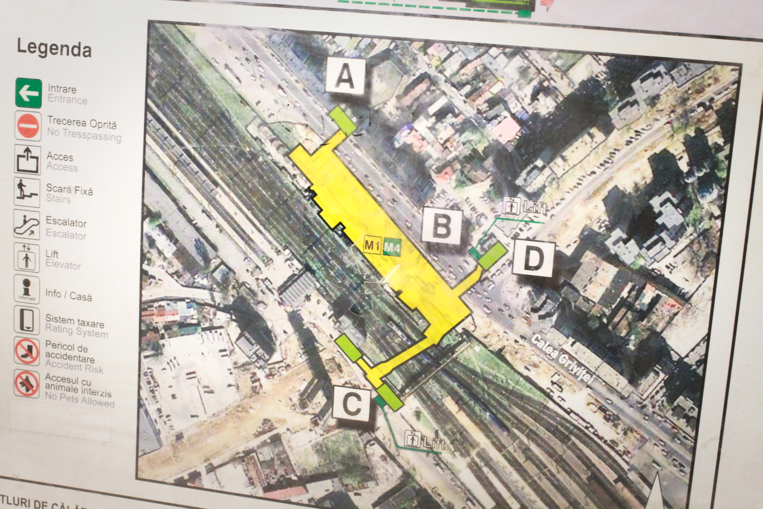 Plan des sorties du métro. Pour rejoindre le centre commercial Orhideea, il faut prendre la sortie D. © Globe Reporters
