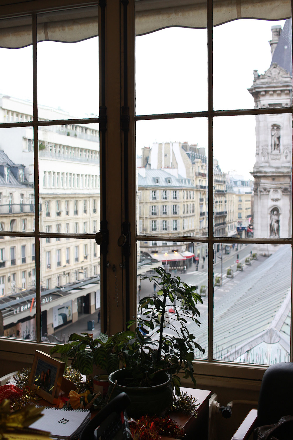 L’Hôtel de Ville se situe dans le 4ème arrondissement de Paris, non loin du quartier du Marais - particulièrement prisé des touristes. © Globe Reporters