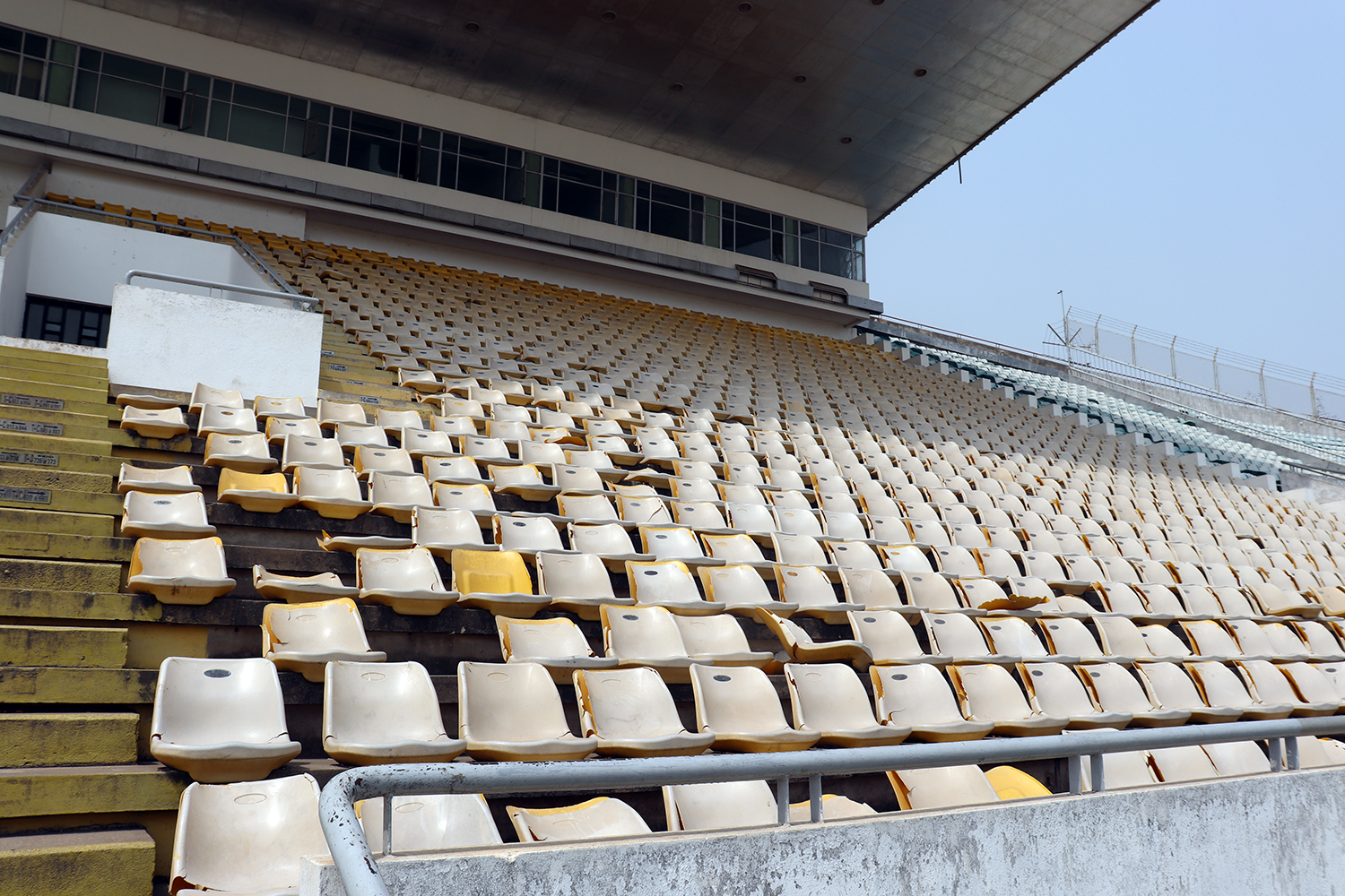 Le Stade de l’Amitié a une capacité de 20.000 places. 
