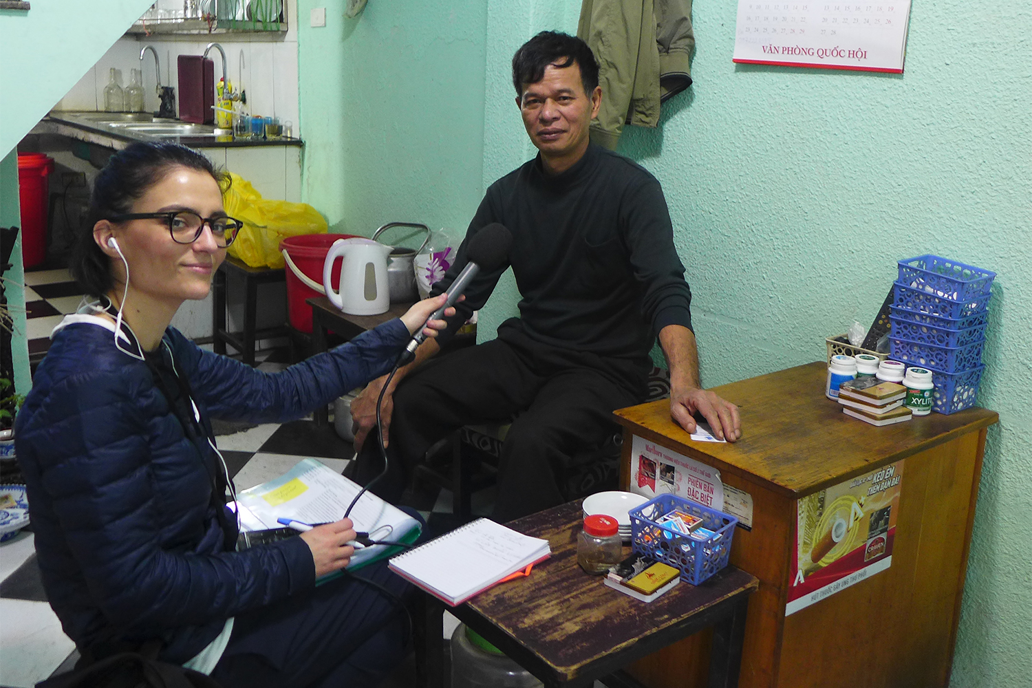 Coucou les globe-reporters ! J’interview Dao Dinh Luât, le gérant d’un café à Phoco, dans le quartier ancien d’Hanoi.