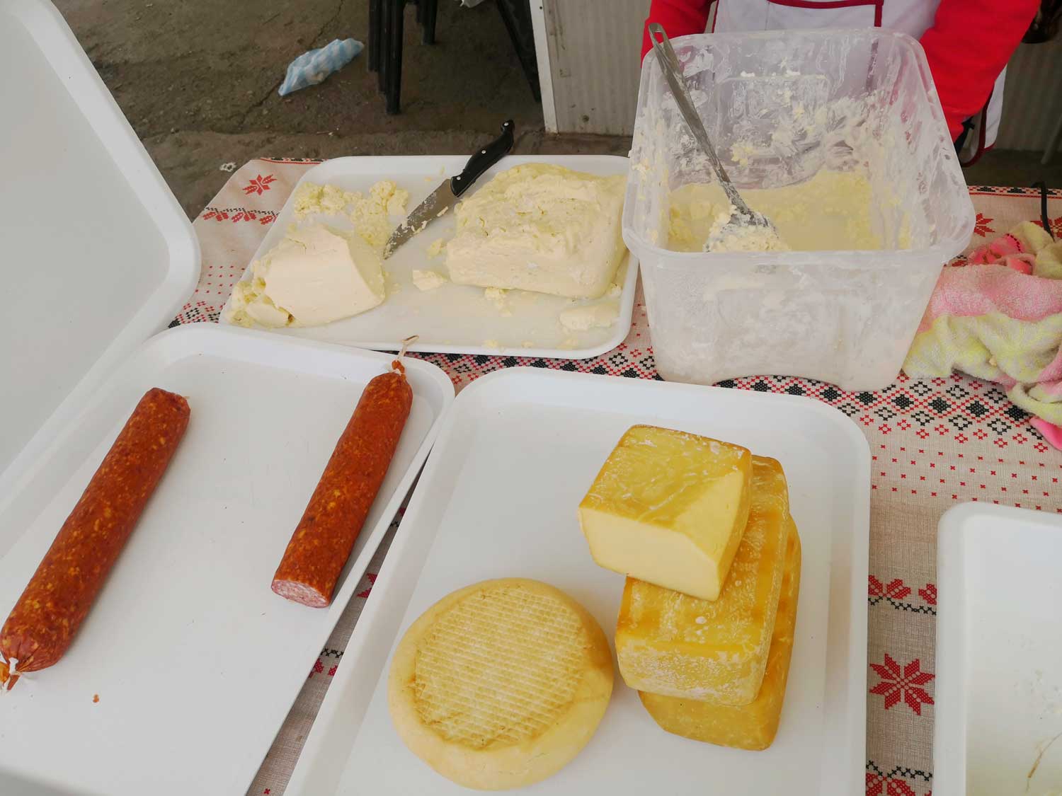 Des saucisses et d’autres fromages © Globe Reporters