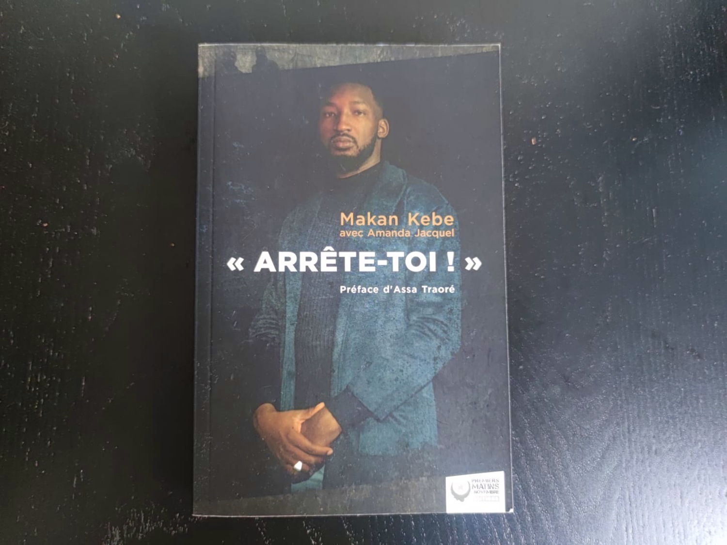 Makan KEBE a publié son premier livre « Arrête-toi ! », le 26 mars 2021, avec la journaliste Amanda JACQUEL © Globe Reporters