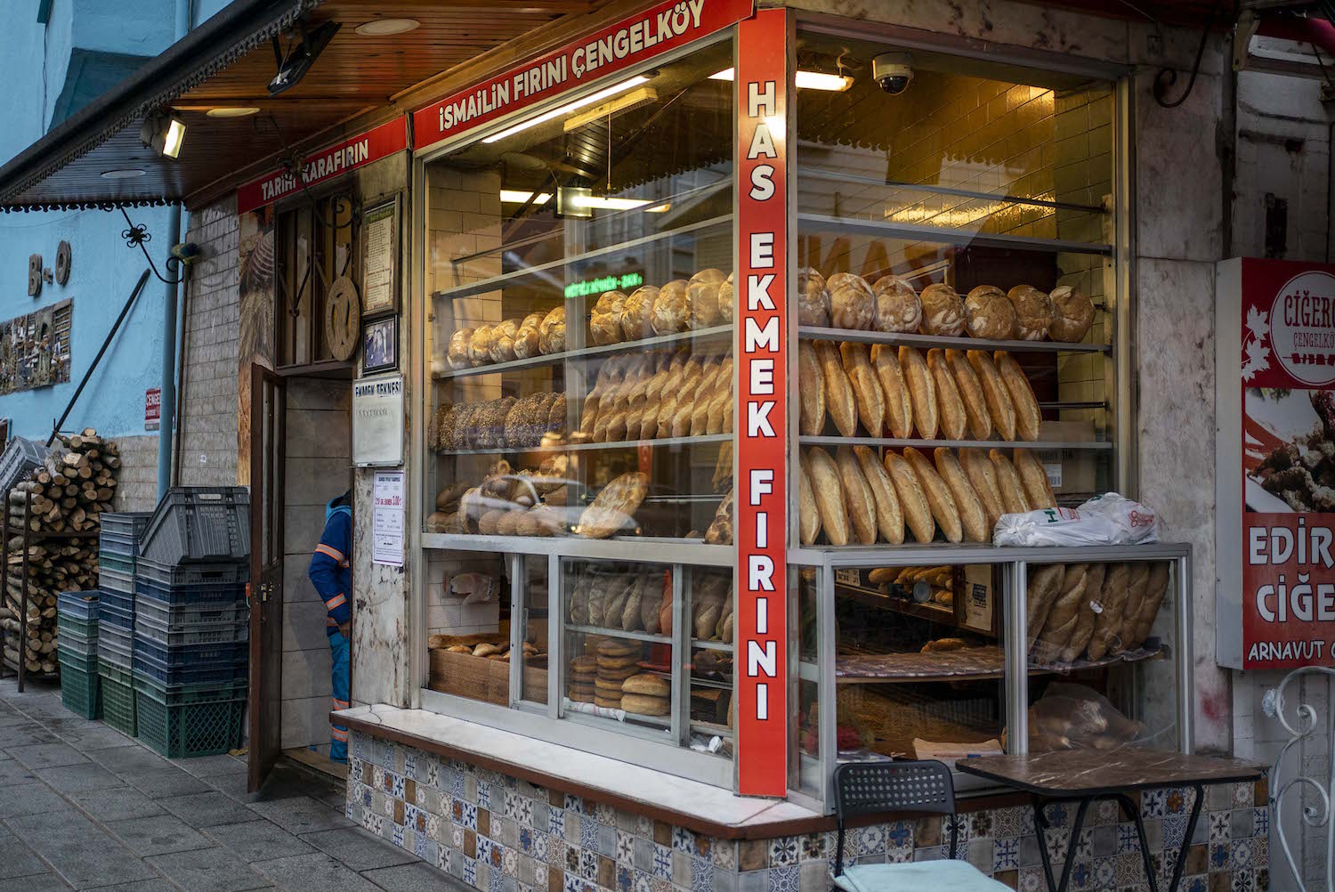 Çengelköy abrite aussi une boulangerie très réputée : elle ne paie pas de mine, mais produit, selon les Stambouliotes, les meilleurs simits de la ville (des petits pains ronds au sésame) © Globe Reporters