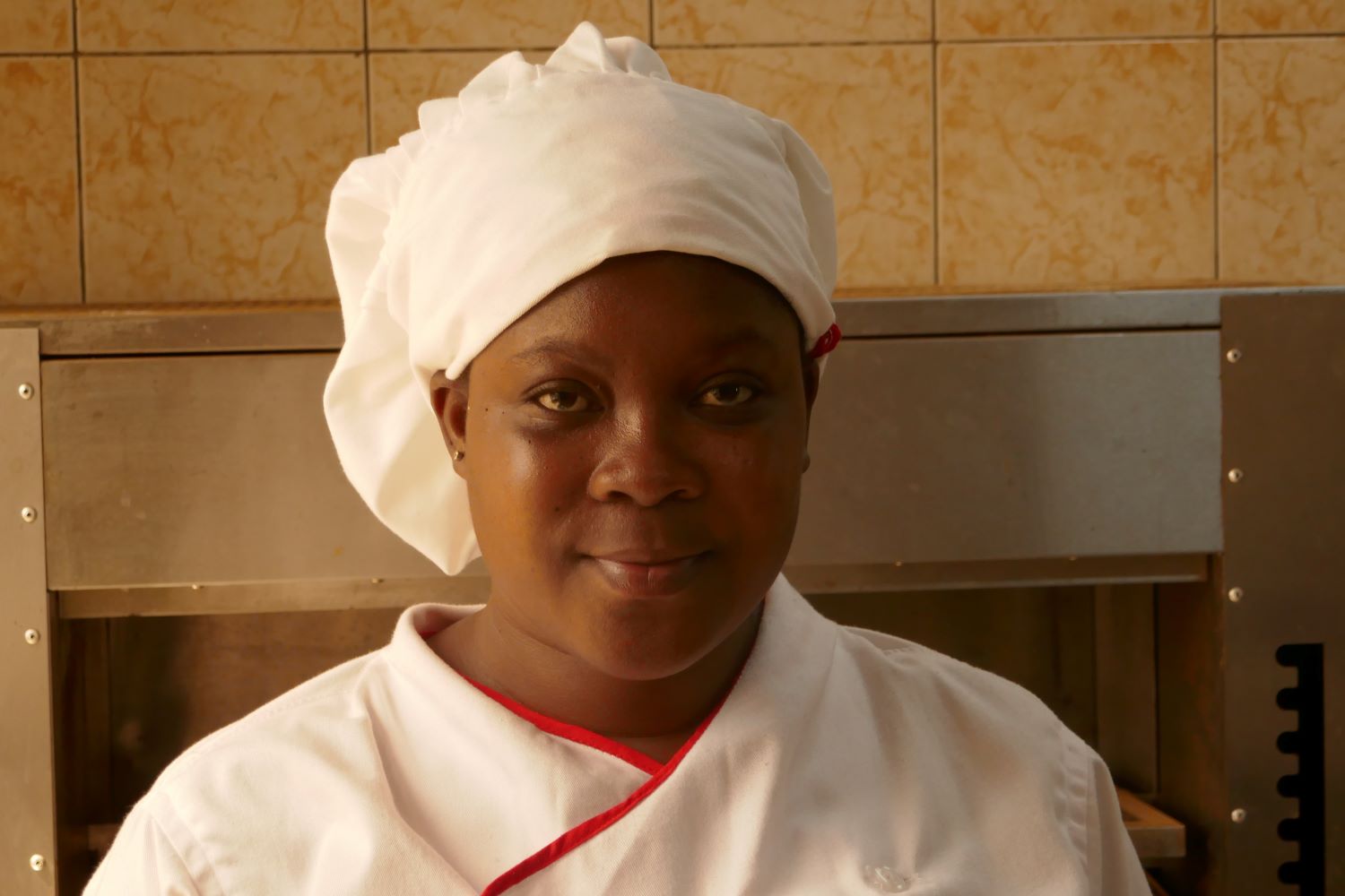 Catherine KABORE affirme que son rêve est de devenir chef de son propre restaurant. Et pourquoi pas de plusieurs restaurants © Globe Reporters