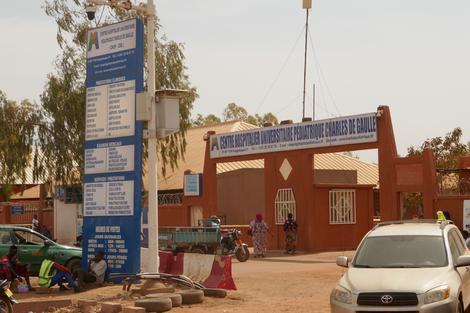 En allant vers le SIAO depuis le quartier Dasasgo, on passe devant l’hôpital pédiatrique Charles de Gaulle © Globe Reporters