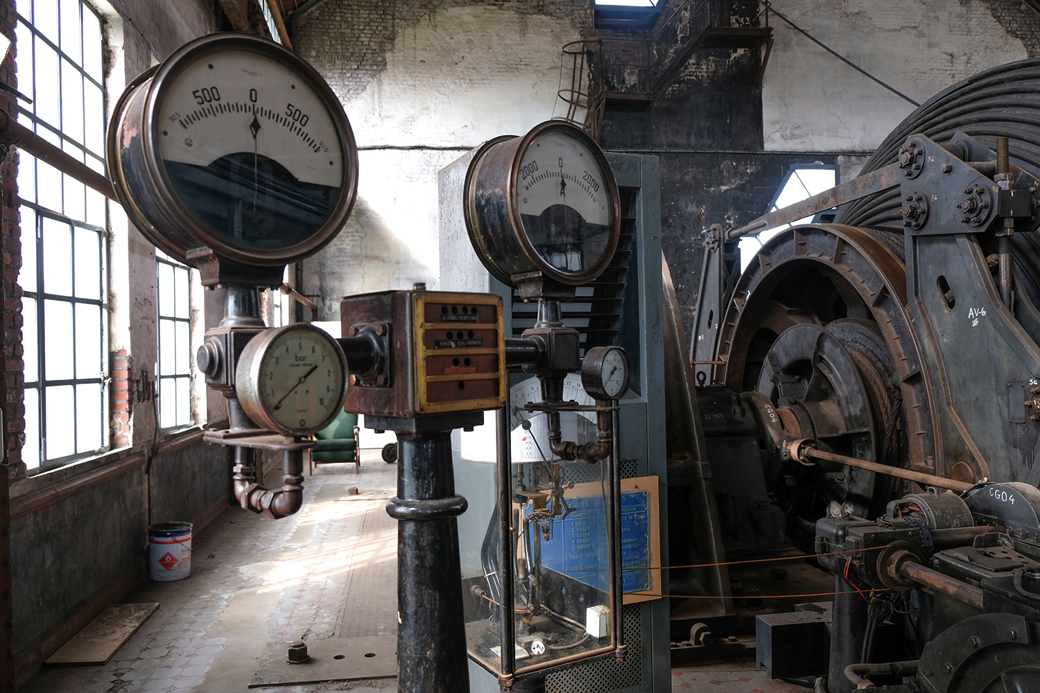 La salle des machines est un lieu d’attraction pour les visiteurs, surtout depuis que l’association ACCUSTO-SECI a réussi la prouesse de refaire fonctionner la machine d’extraction.