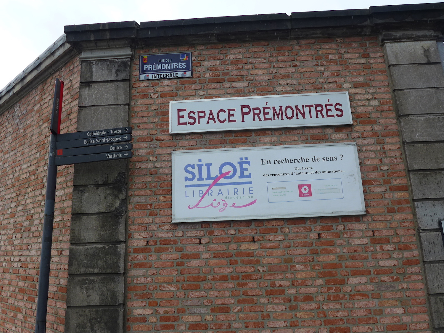 Rue des Prémontrés, le lieu où se situe le bureau d’Éric DE BEUKELAER © Globe Reporters