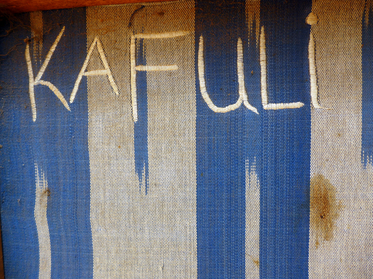 L’association Kafuli aide les femmes à être autonomes et à se prendre en charge en donnant des cours d’alphabétisation, des formations à différents métiers et en soutenant leurs activités commerciales. 