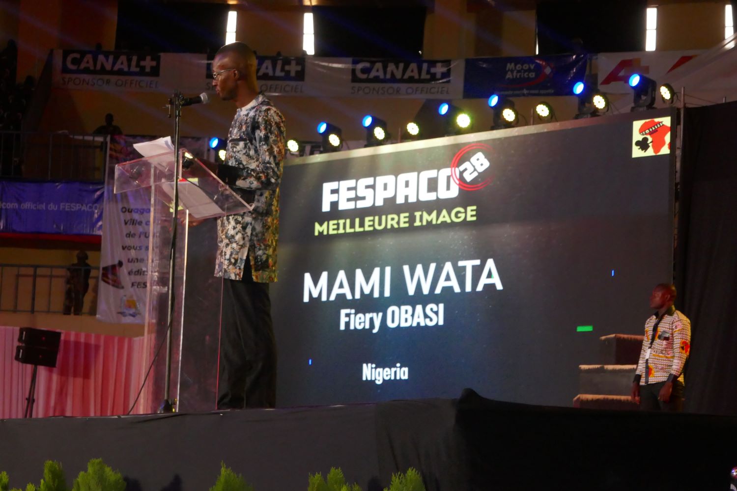Annonce d’un des prix, celui pour la meilleure image qui revient au film nigérian « Mami Wata ». C’est l’histoire de femmes qui respectent cette divinité aquatique du culte africain vaudou © Globe Reporters 