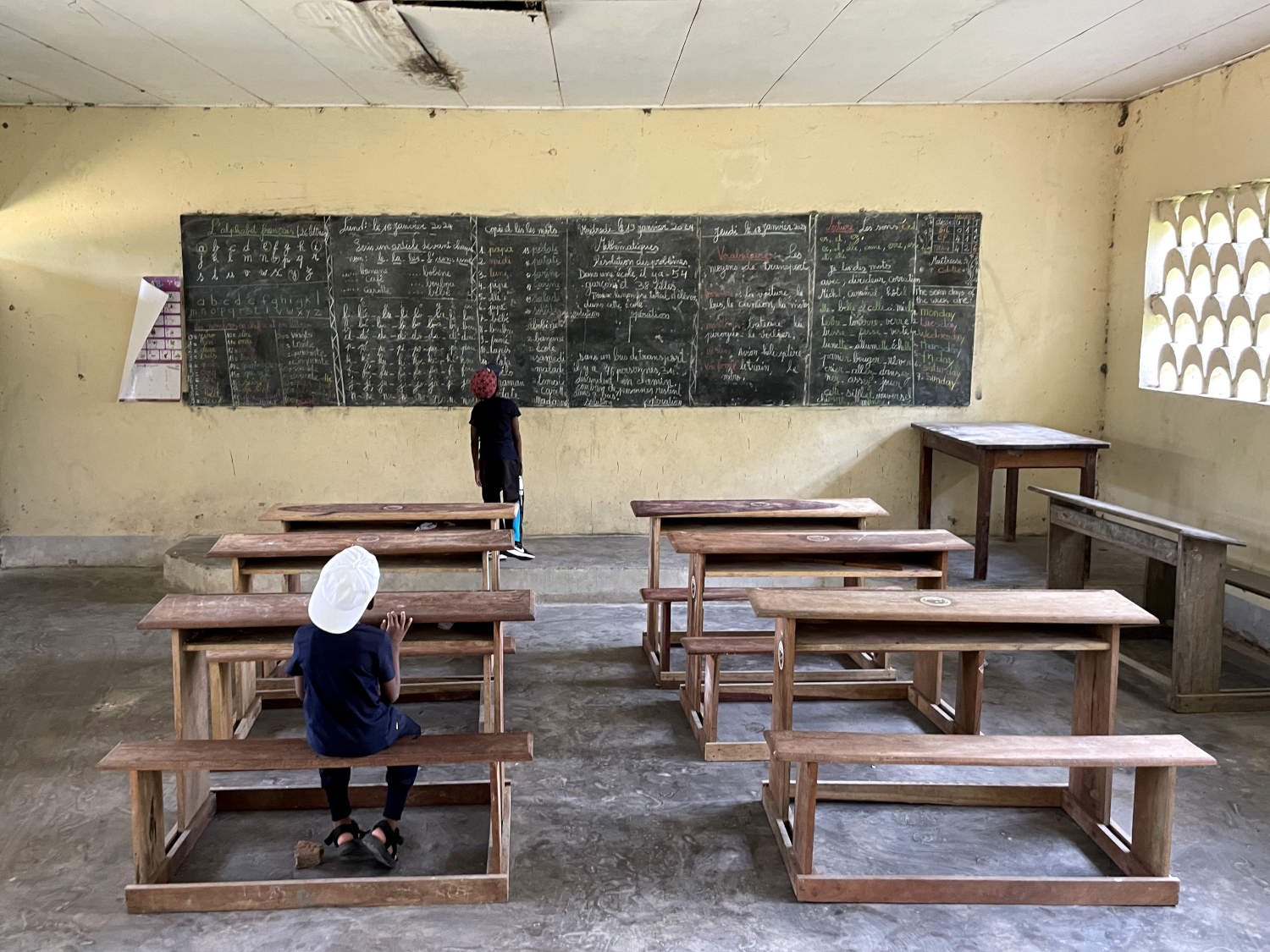 Salle de classe de classe de l’école de Djébalè © Globe Reporters