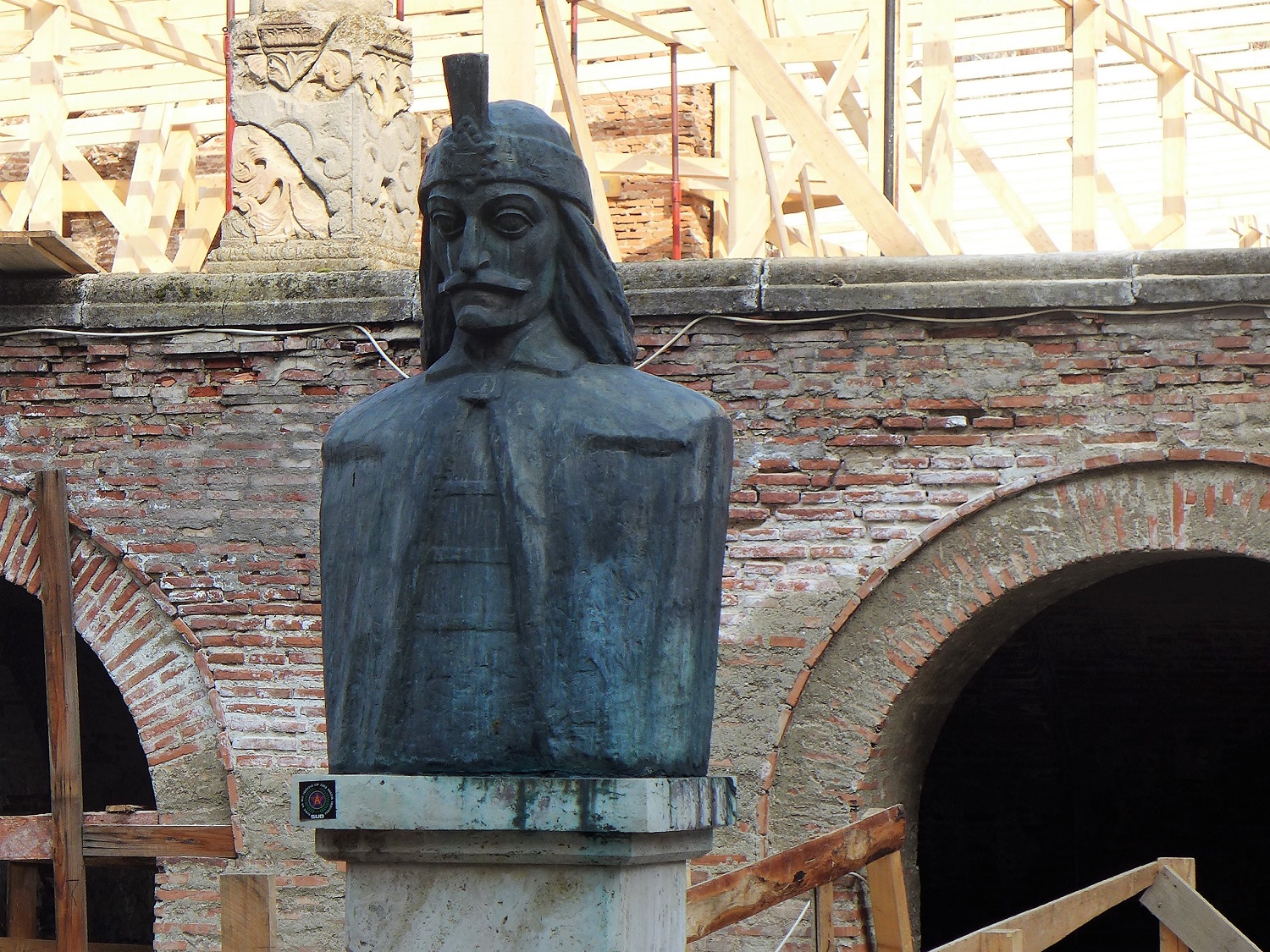 Buste de Vlad Tepes, à Bucarest.