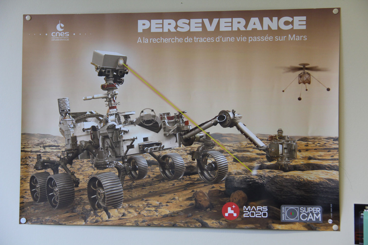 Voici à quoi ressemble PERSEVRANCE, le Rover envoyé sur Mars en février 2020 pour explorer la composition du sol martien © Globe Reporters