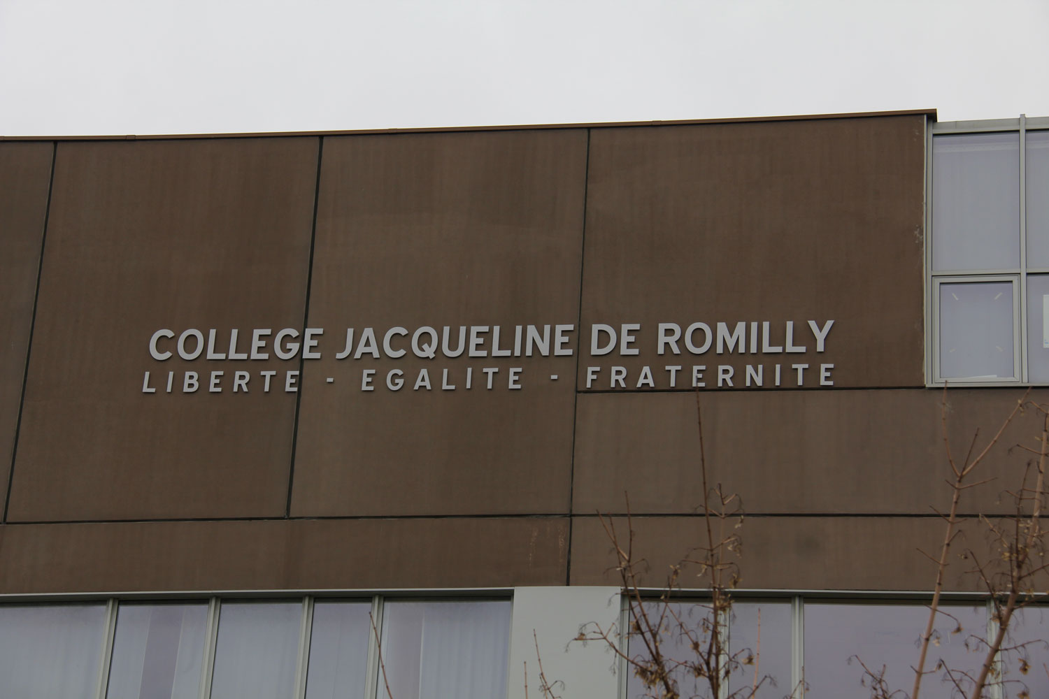 Le collège Jacqueline de Romilly au Blanc-Mesnil © Globe Reporters