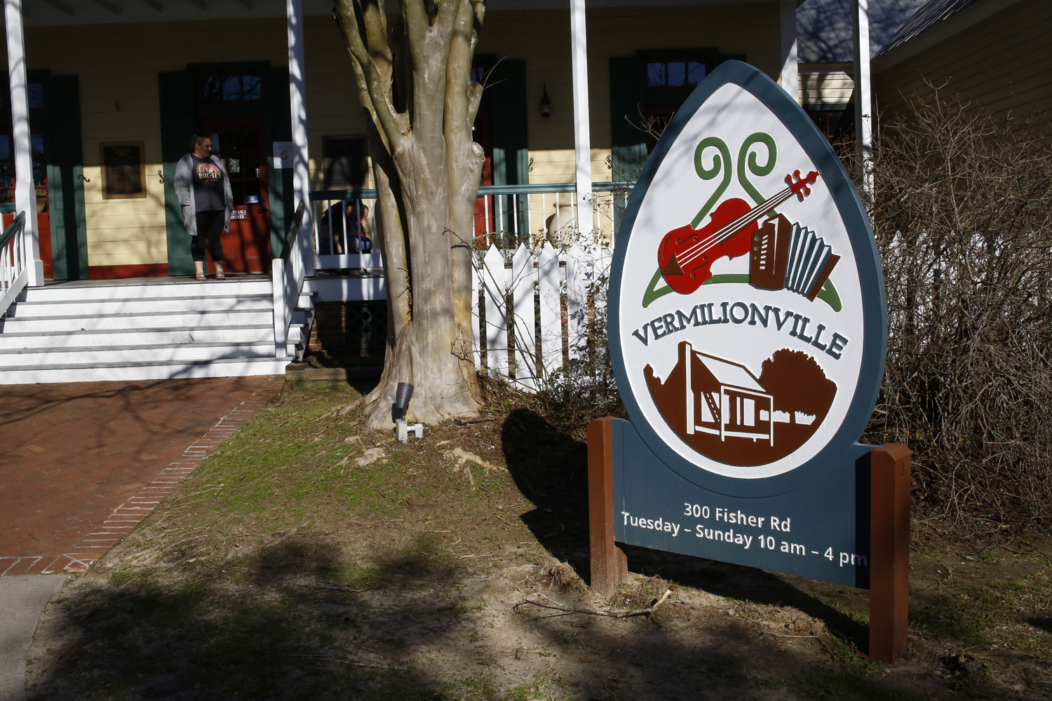 Entrée de Vermilionville, l’ancien nom de Lafayette, qui reproduit un village acadien de Louisiane © Globe Reporters