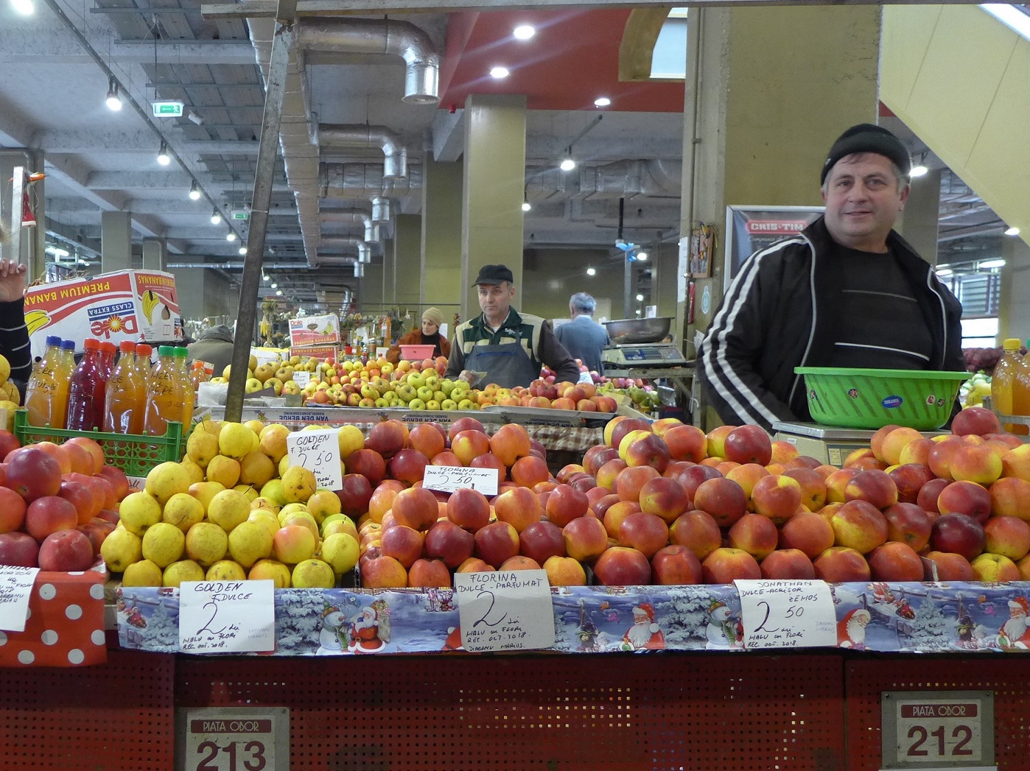 Au marché Obor, le plus grand marché de Bucarest.