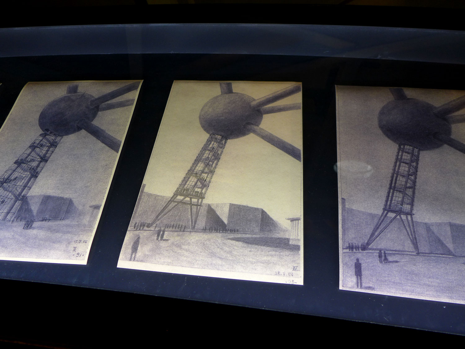 Projets de piliers pour l’Atomium