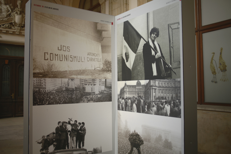 Images de la révolution de 1989 dans une exposition à Bucarest