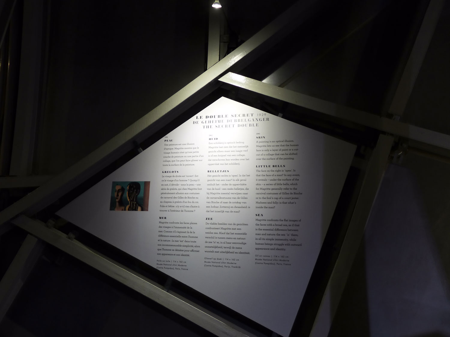 L’exposition épouse la structure de l’Atomium