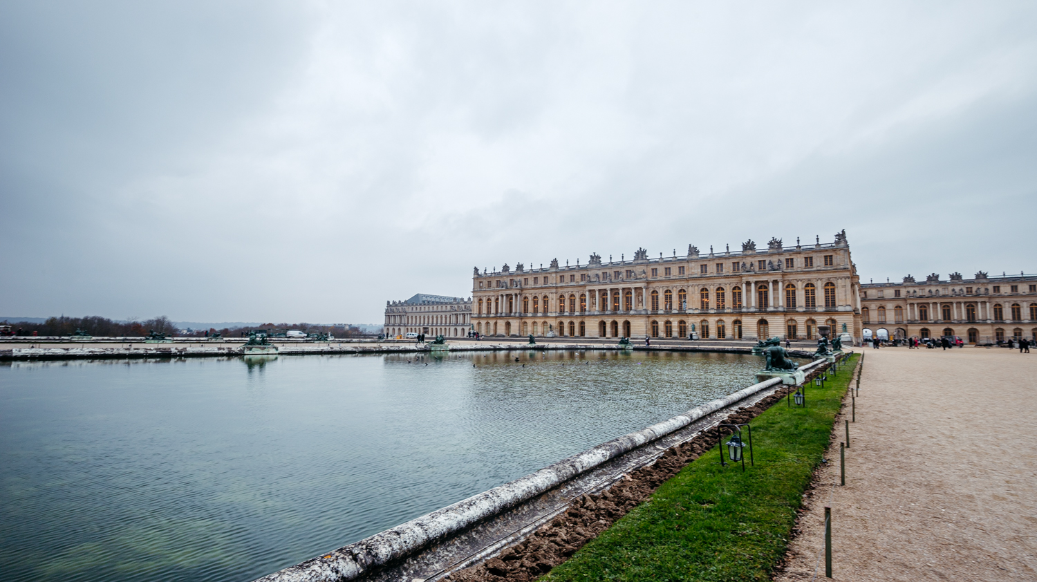 Le Château de Versailles rime avec immense © Globe Reporters