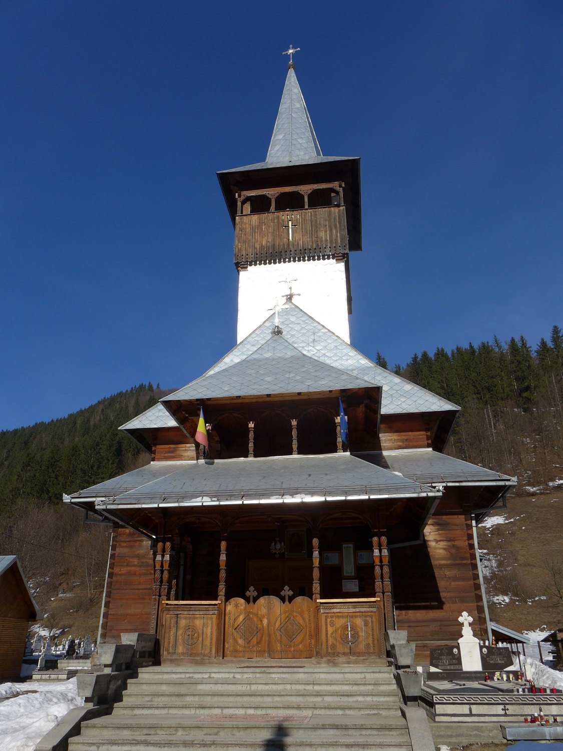 Une église en bois, typique du Maramures.