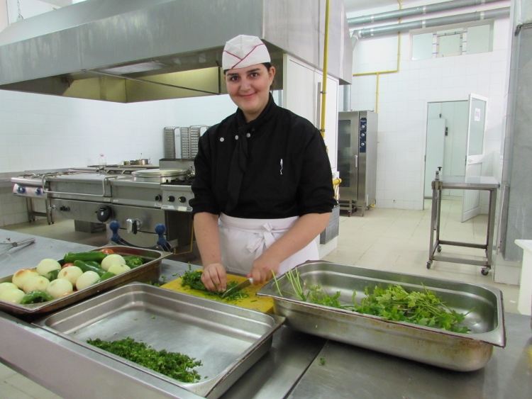 Ghofra, 21 ans, est en première année de BTP cuisine 