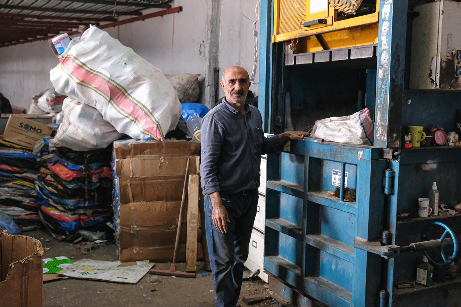 Depuis 5 ans, la machine a compressé 2 000 tonnes de déchets recyclés afin de les revendre ensuite à des entreprises capables de les transformer ©Globe Reporters