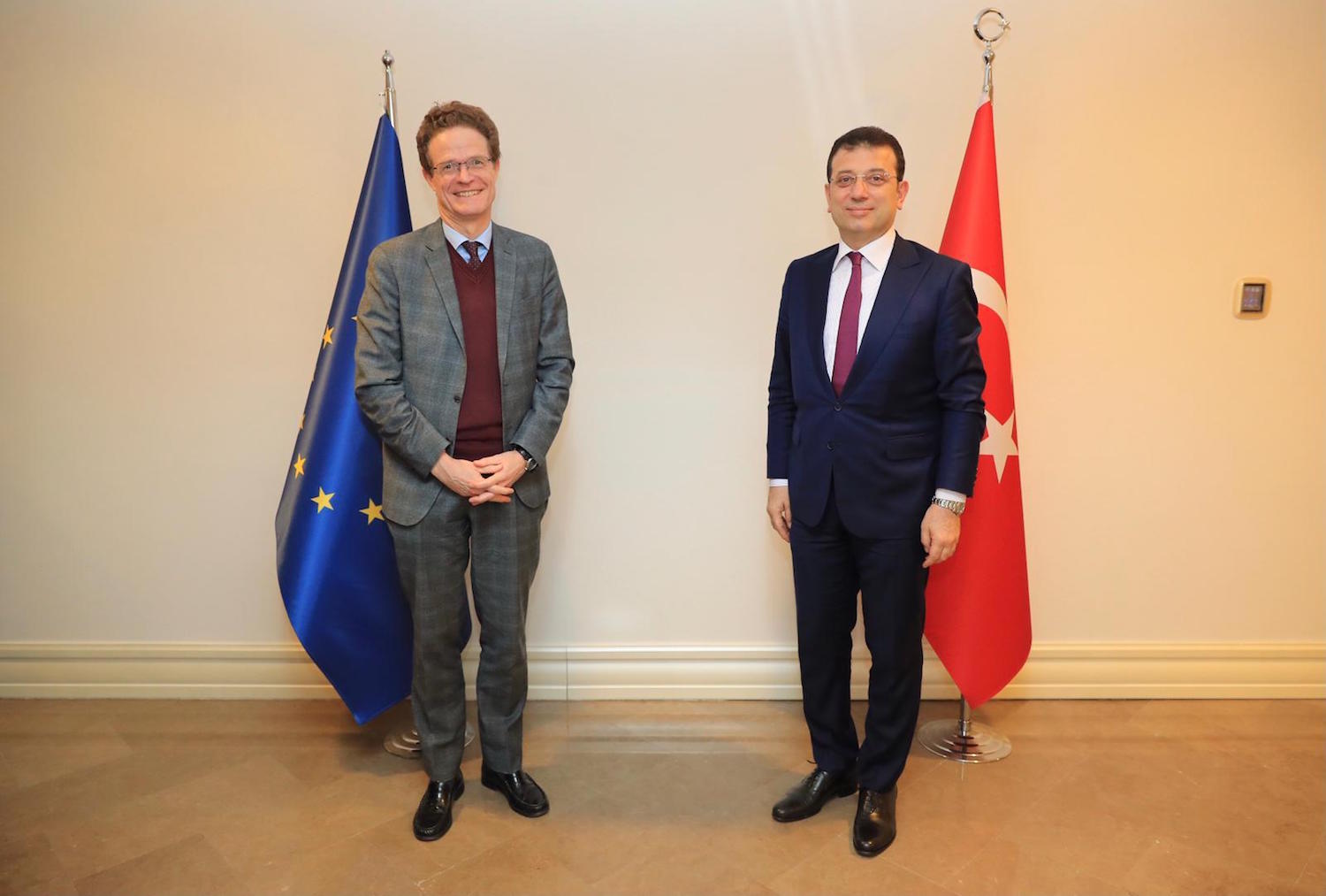 Le chef de la délagation de l’Union européenne en Turquie, Nikolaus MEYER-LANDRUT, rencontre le maire d’Istanbul, Ekrem Imamoglu, le 14 janvier 2021 © D.R.