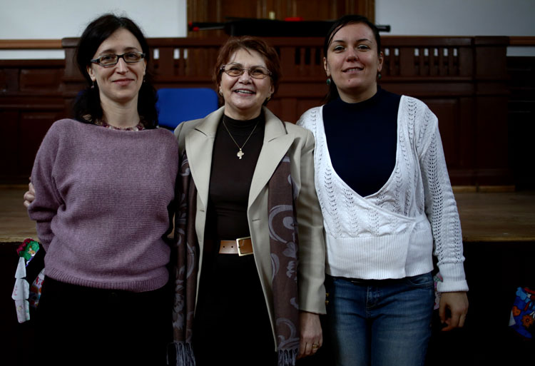 Les profs de français Laura, Mariana et Gabriela