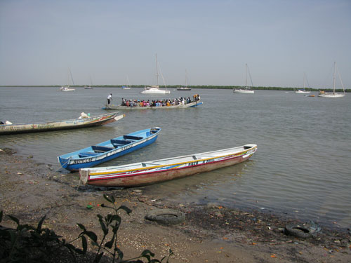 Sur la rive du fleuve Casamance.