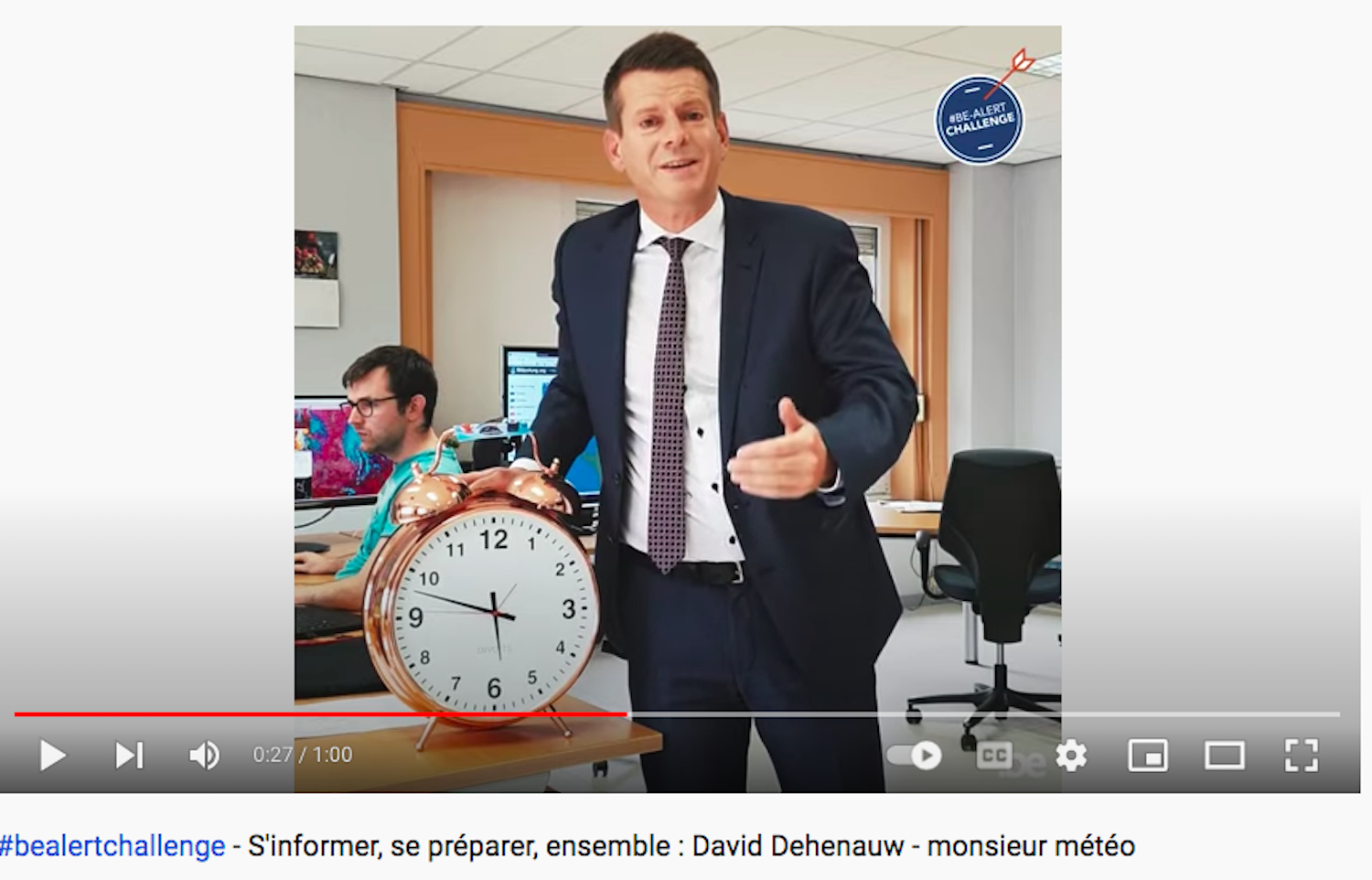 David DENEHAUW présente un dispositif d’alerte national belge, qui prévient les habitants en cas de risques météorologiques notamment. © capture Youtube :  RiskInfoBE